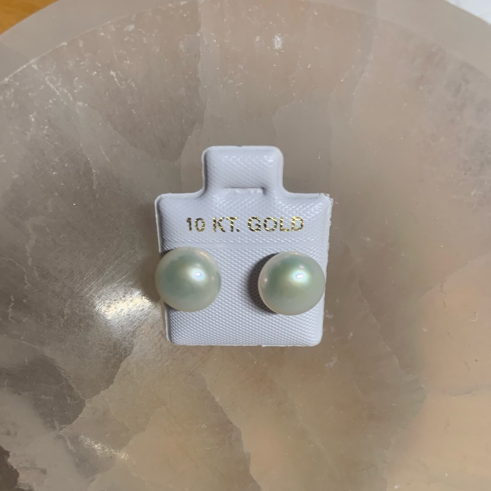 Fresh water Pearl earring